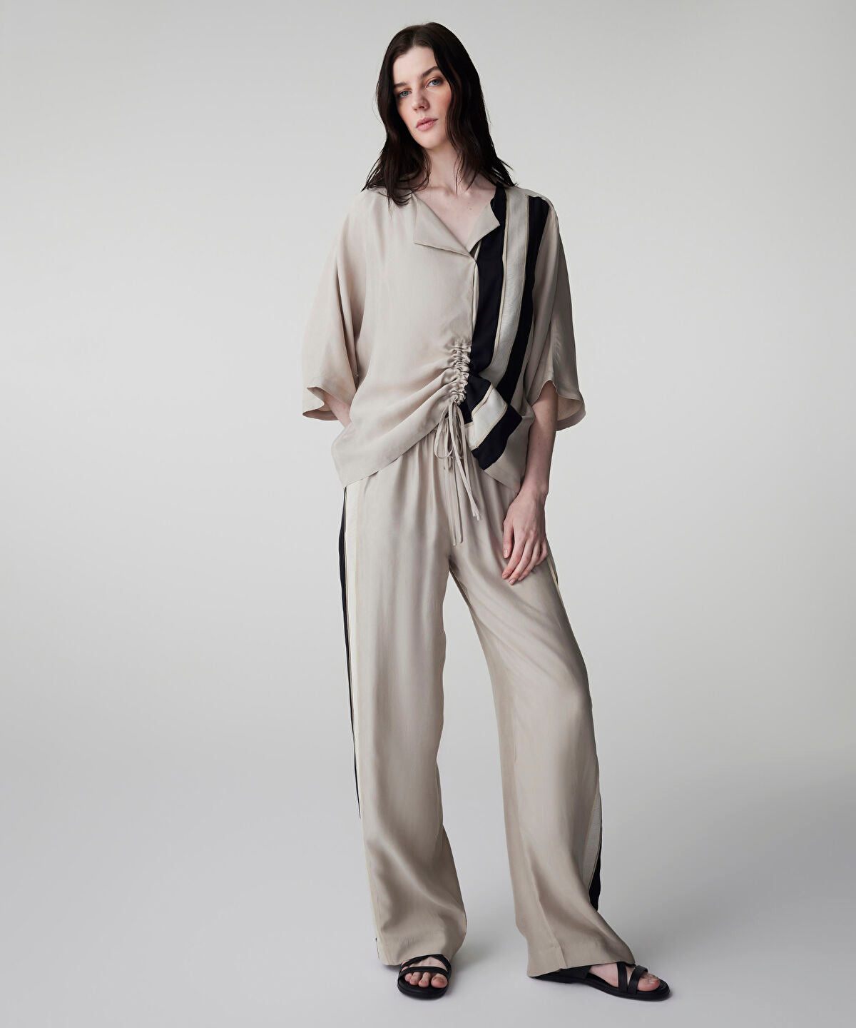 Zoomed Color-Block Gathered Blouse 