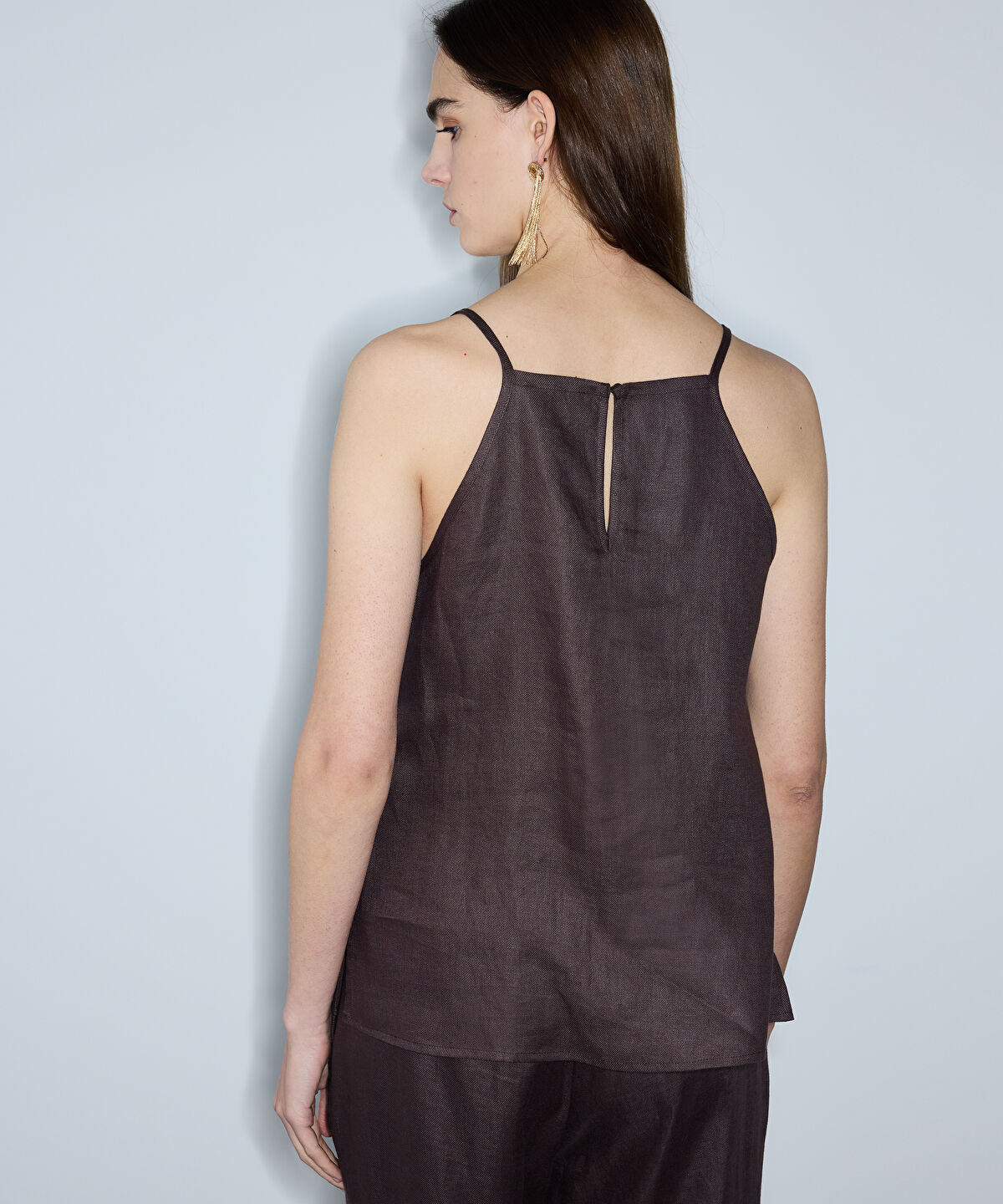 Zoomed Embroidered V-Neck Linen Blouse