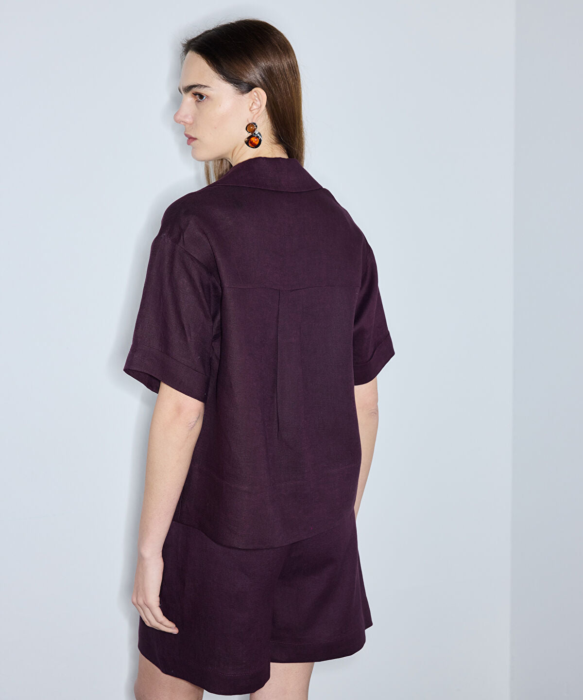 Zoomed Single-Pocket Linen Blouse