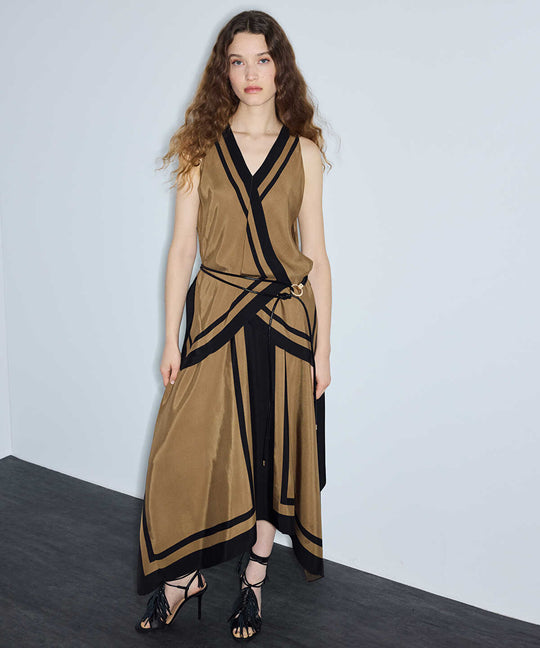 Asymmetric Contrast-Trimmed Blouse