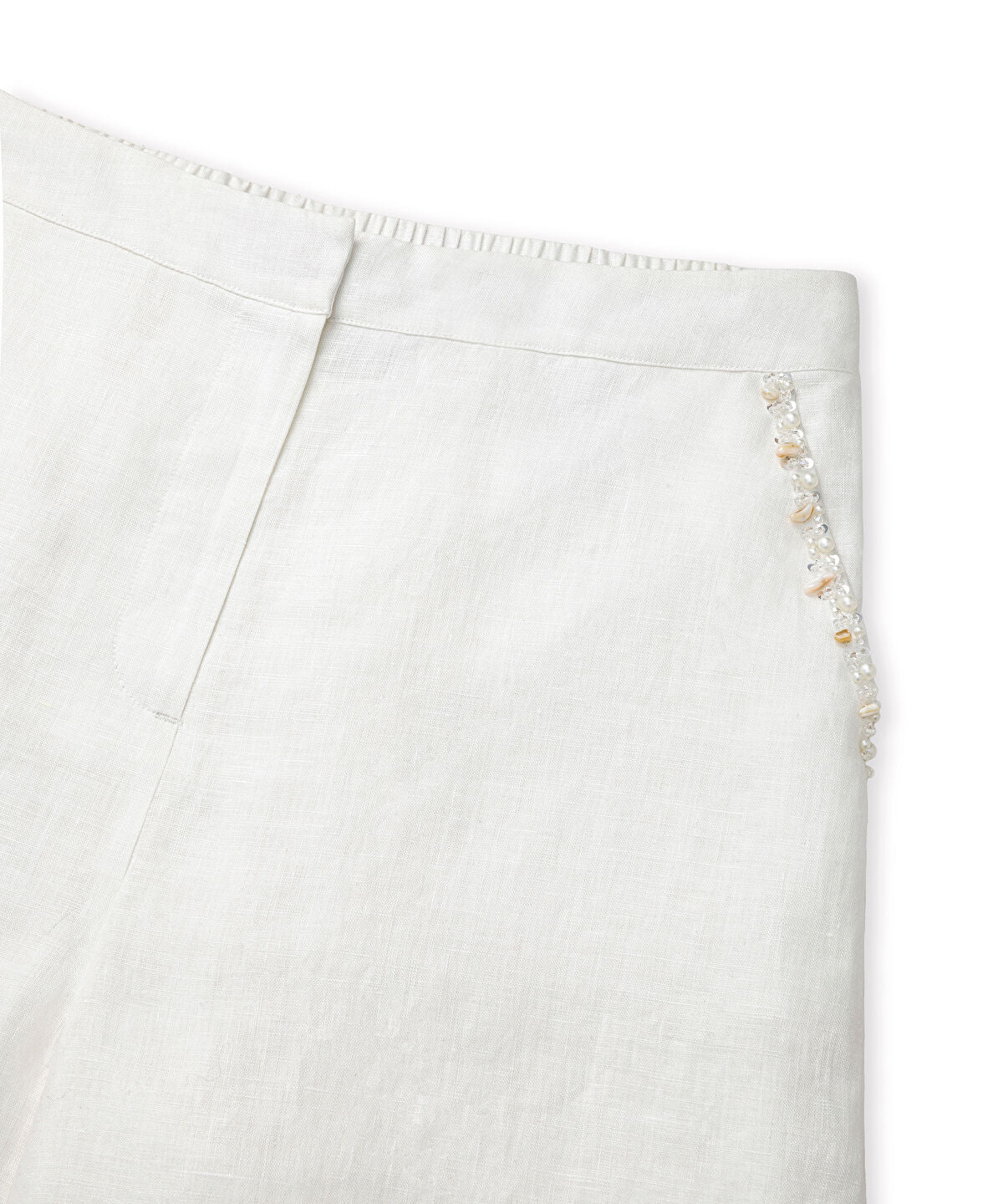 Zoomed Linen Shorts with Embellishments