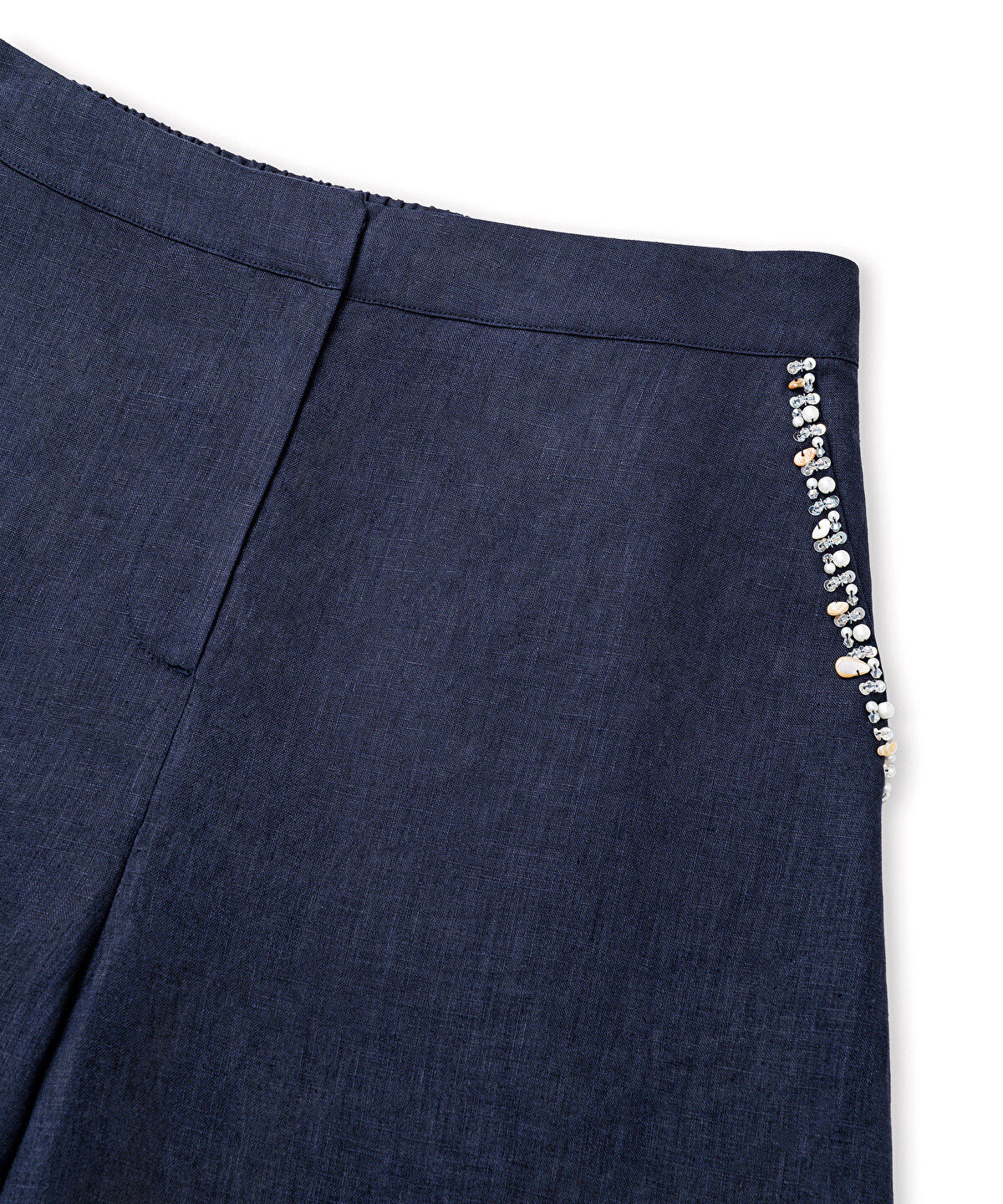 Zoomed Linen Shorts with Embellishments
