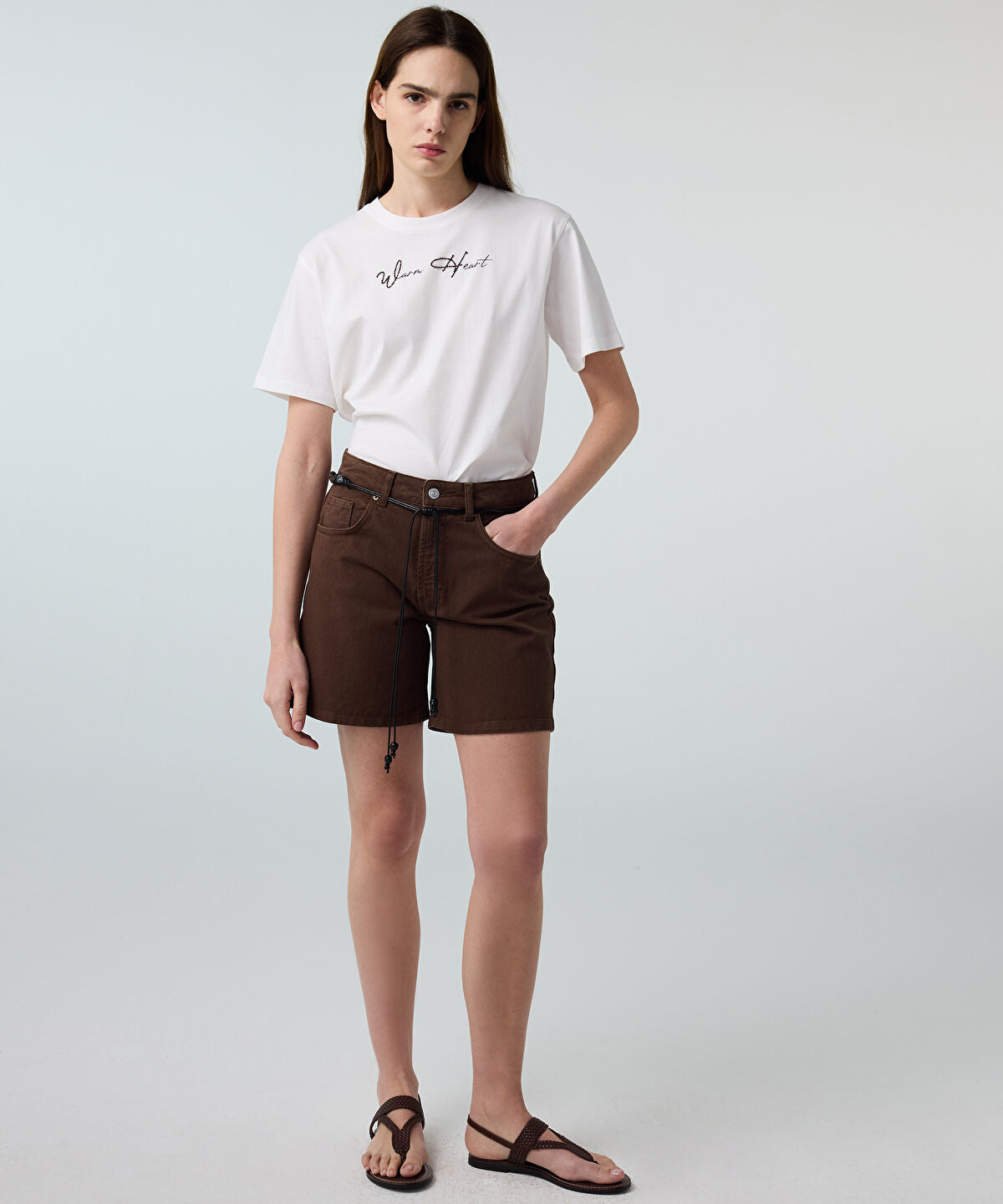 Zoomed Belted Mom Fit Shorts