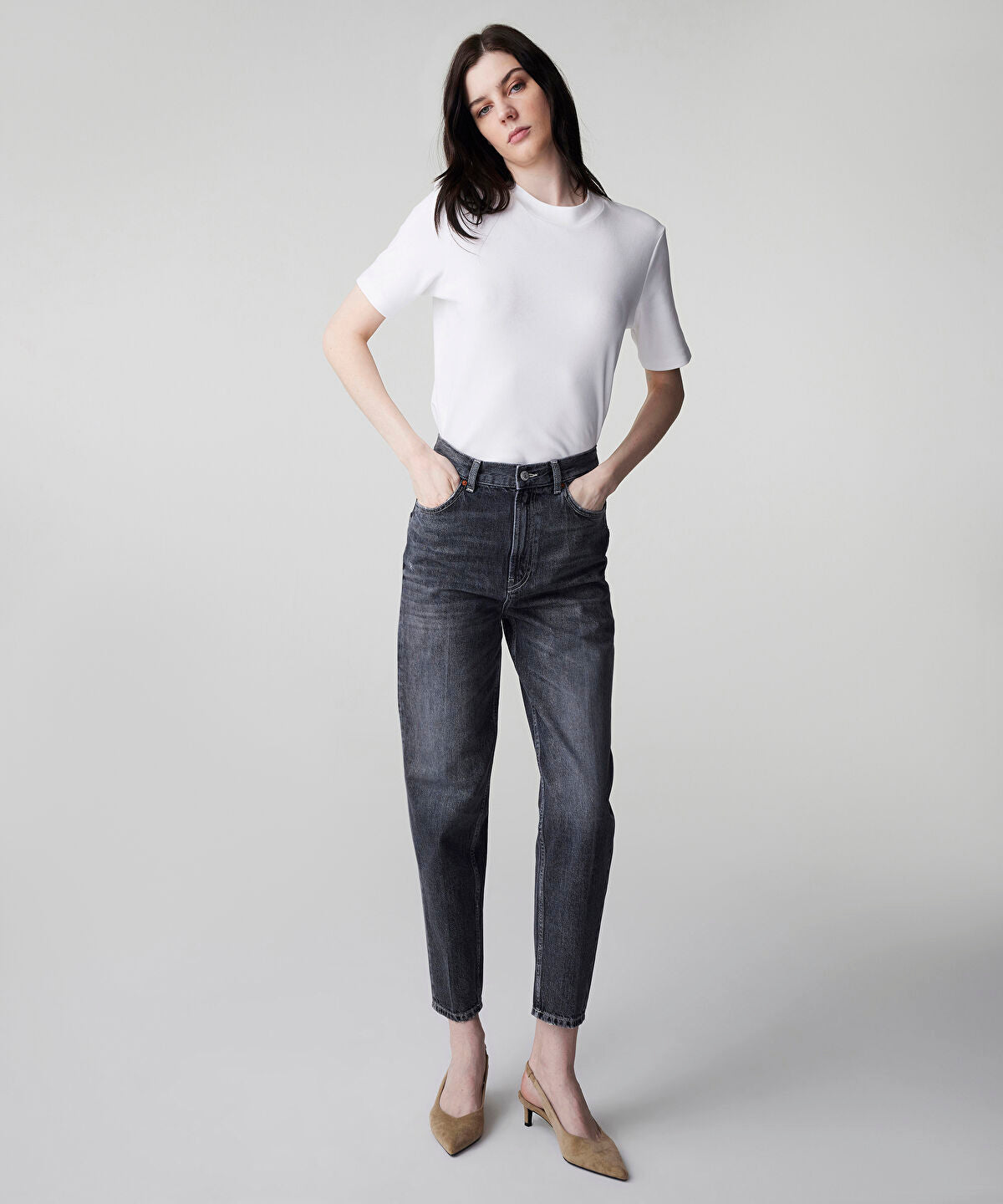 Zoomed Carrot Jeans
