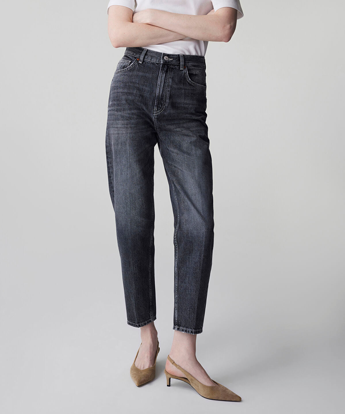 Zoomed Carrot Jeans