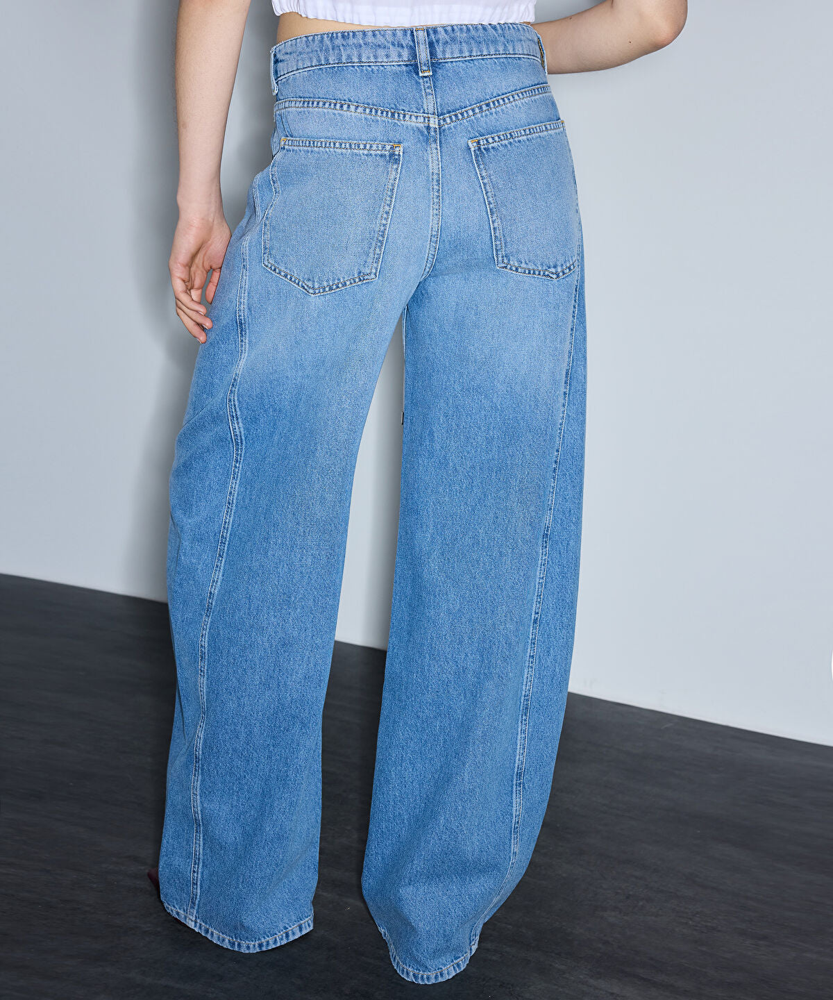 Zoomed Baggy Fit Jeans