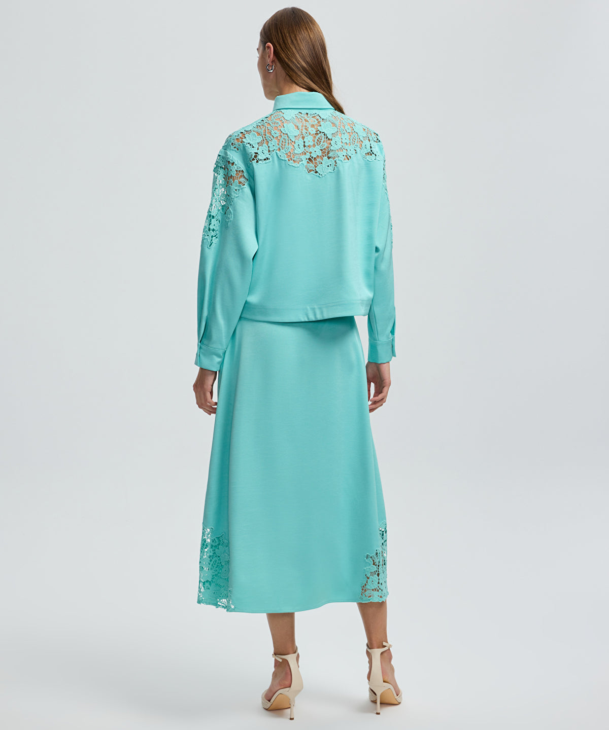 Zoomed Shirt with Floral Lace Panel