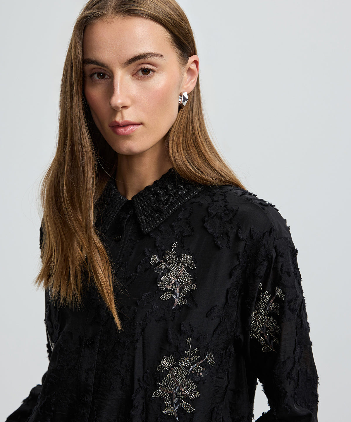 Zoomed Embellished Knit Collar Shirt