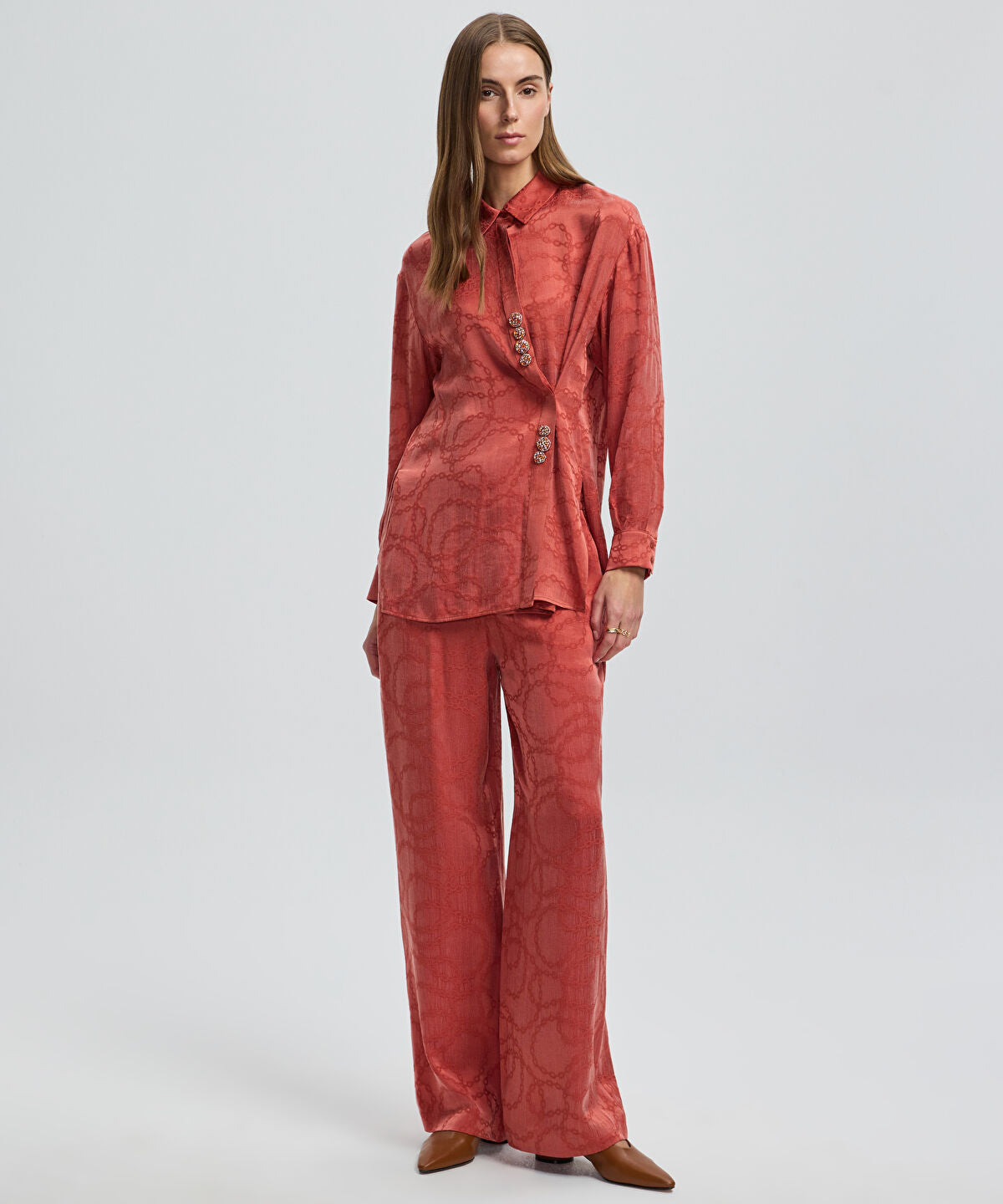 Zoomed Asymmetric Embellished Shirt