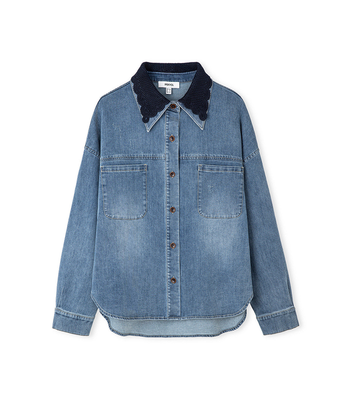 Zoomed Crochet Collar Denim Shirt