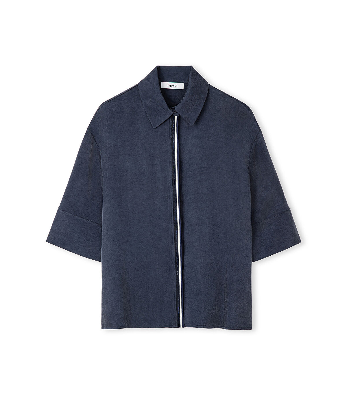 Zoomed Rhinestone Embellished Contrast Piped Shirt