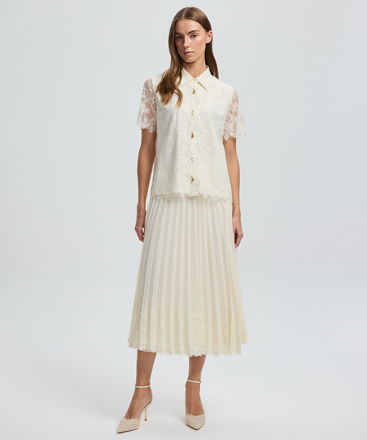 Zoomed Mixed Button Lace Shirt