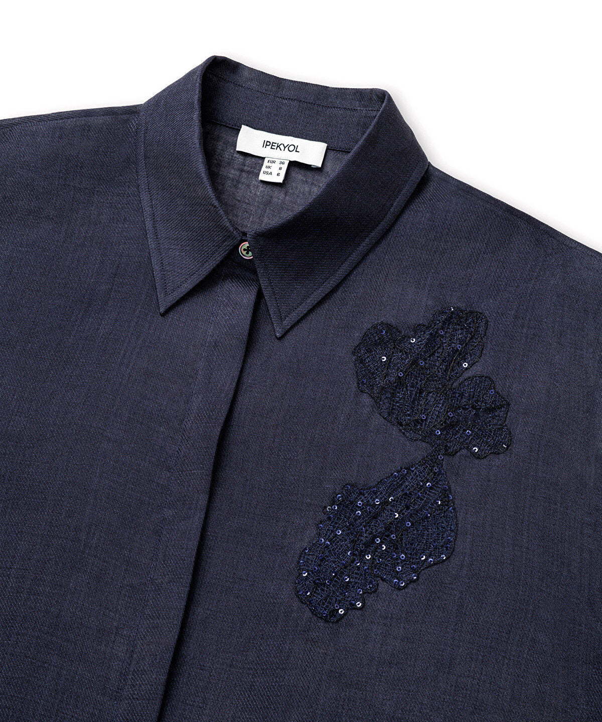 Zoomed Linen Shirt with Lace Applique