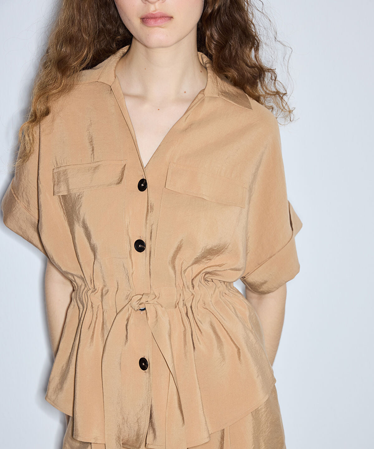 Zoomed Adjustable Waist Shirt