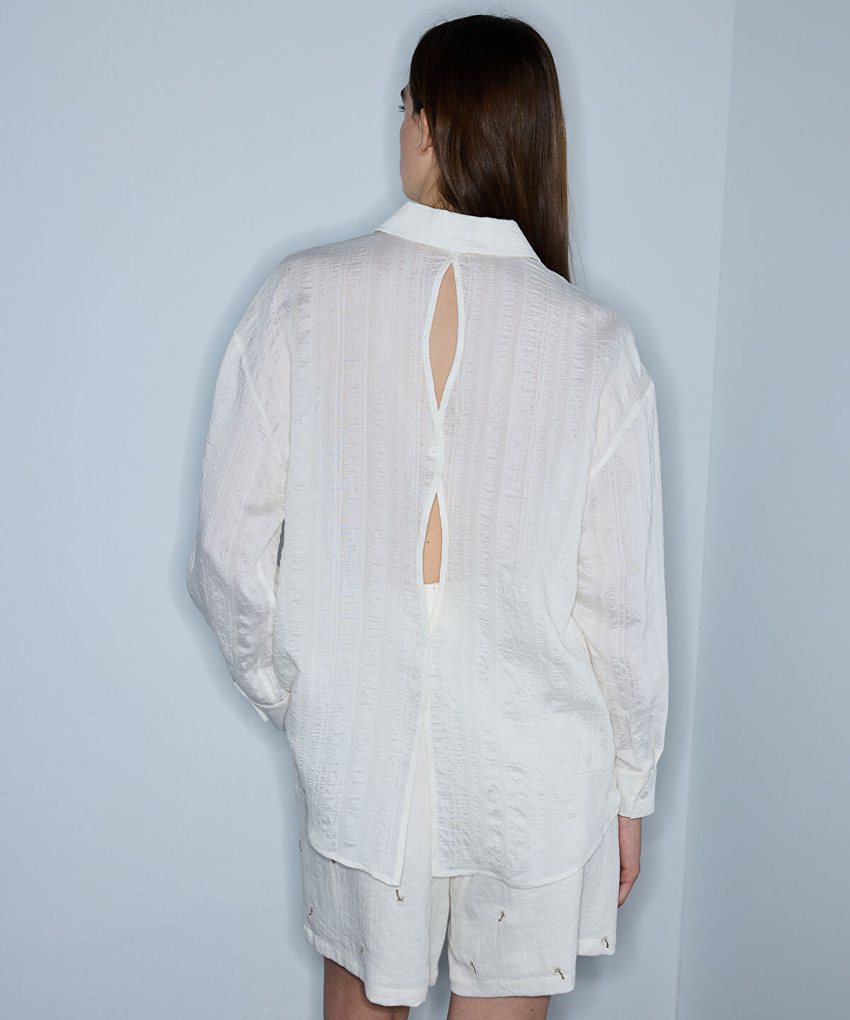 Zoomed Textured Cutout Shirt