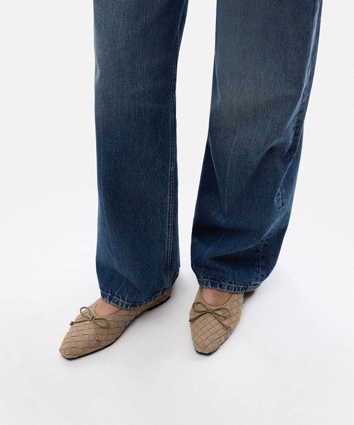 Zoomed Woven Suede Leather Ballet Flats