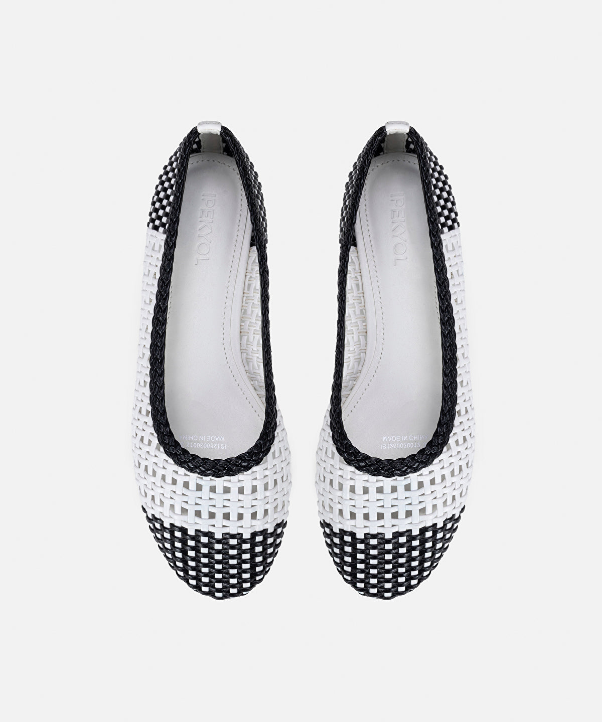 Zoomed Woven Color-Block Ballet Flats