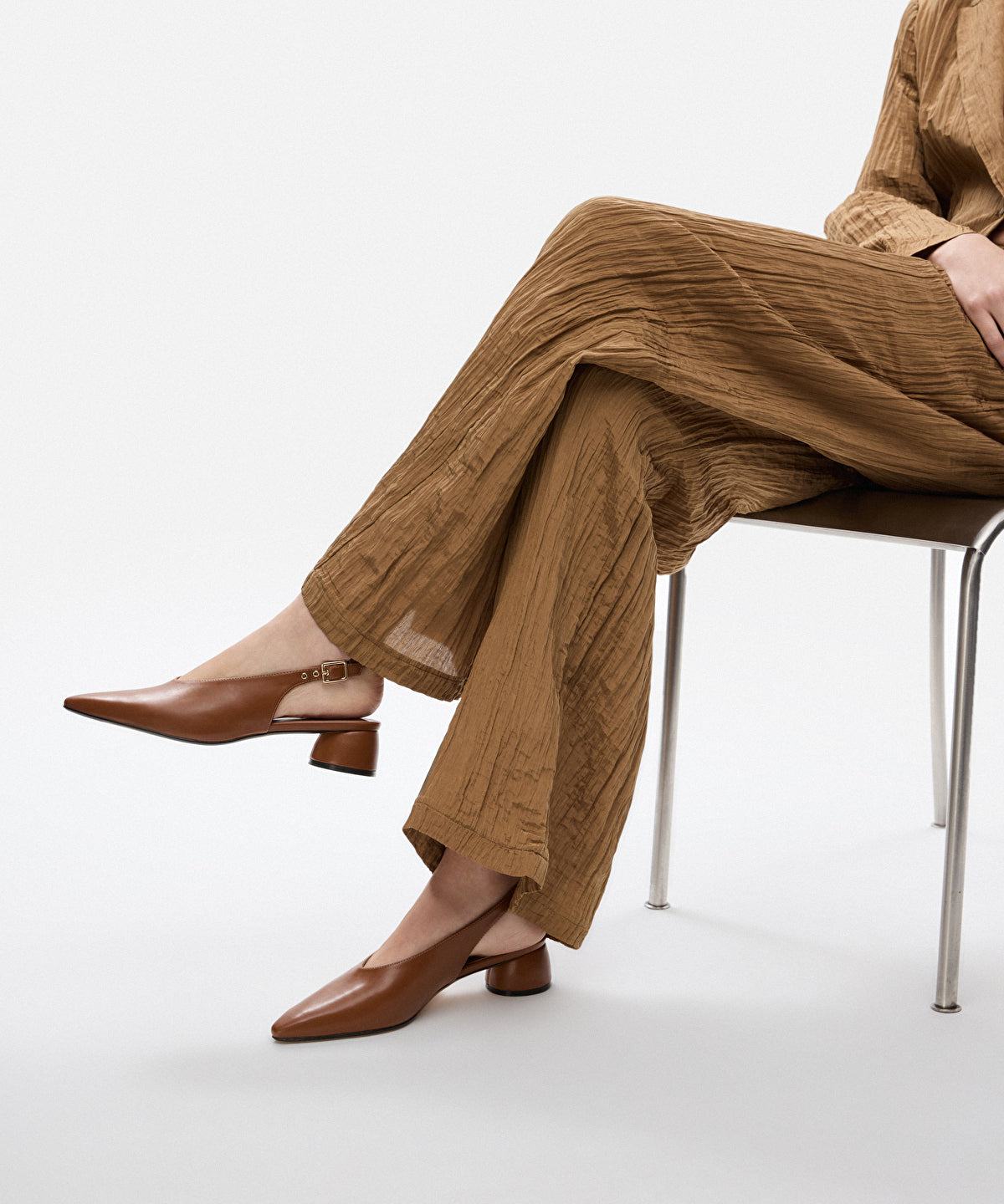 Zoomed Slingback Heels