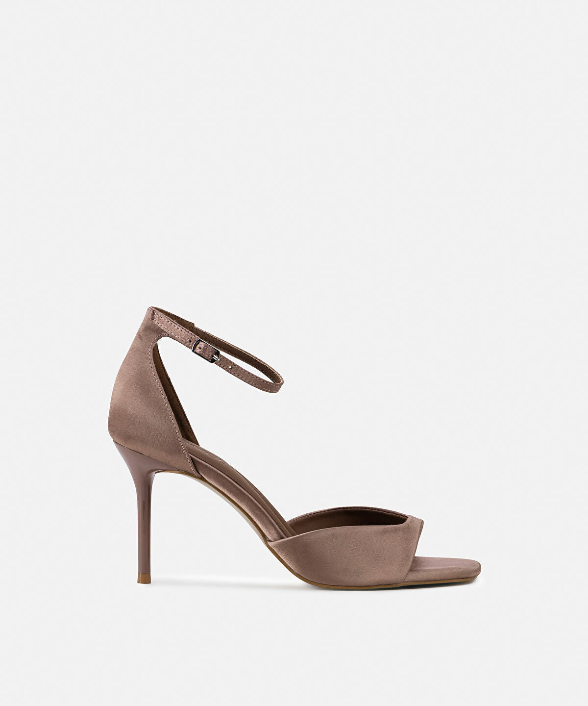 Zoomed Satin-Finished Heels