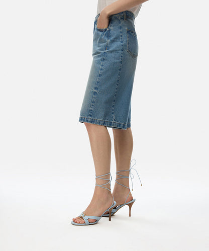 HIGH-HEELS