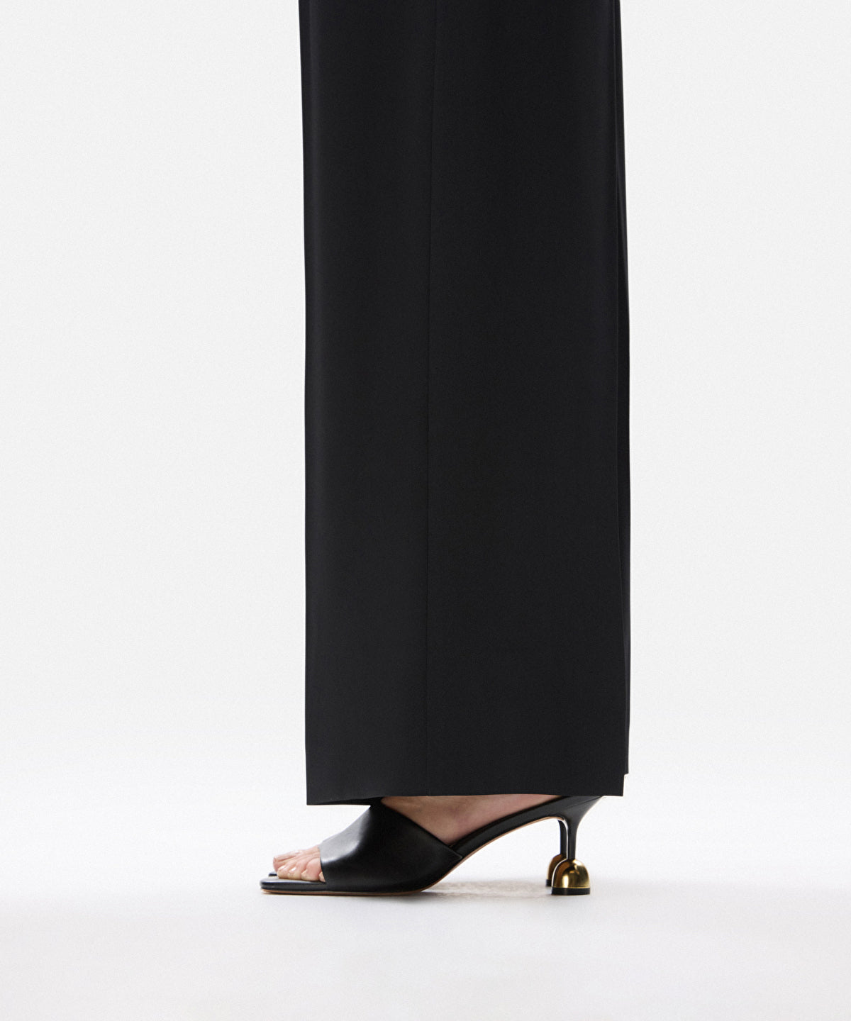 Zoomed Leather-Effect Mules with Contrasting Heels