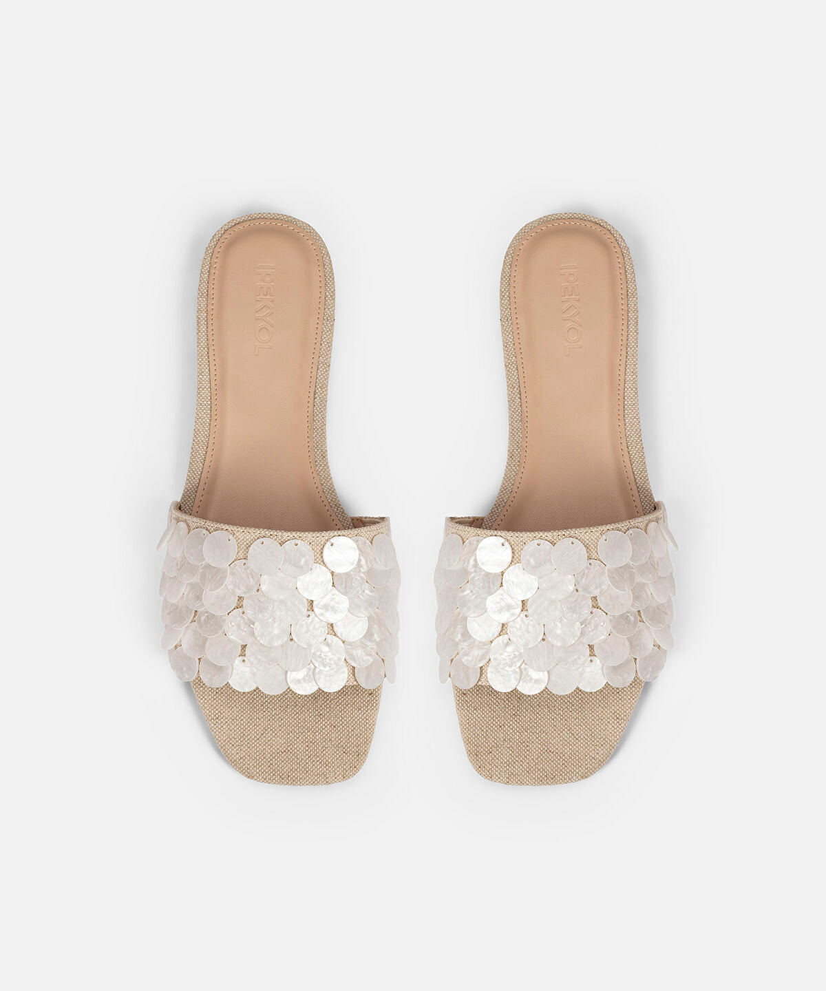 Zoomed Embellished Slides
