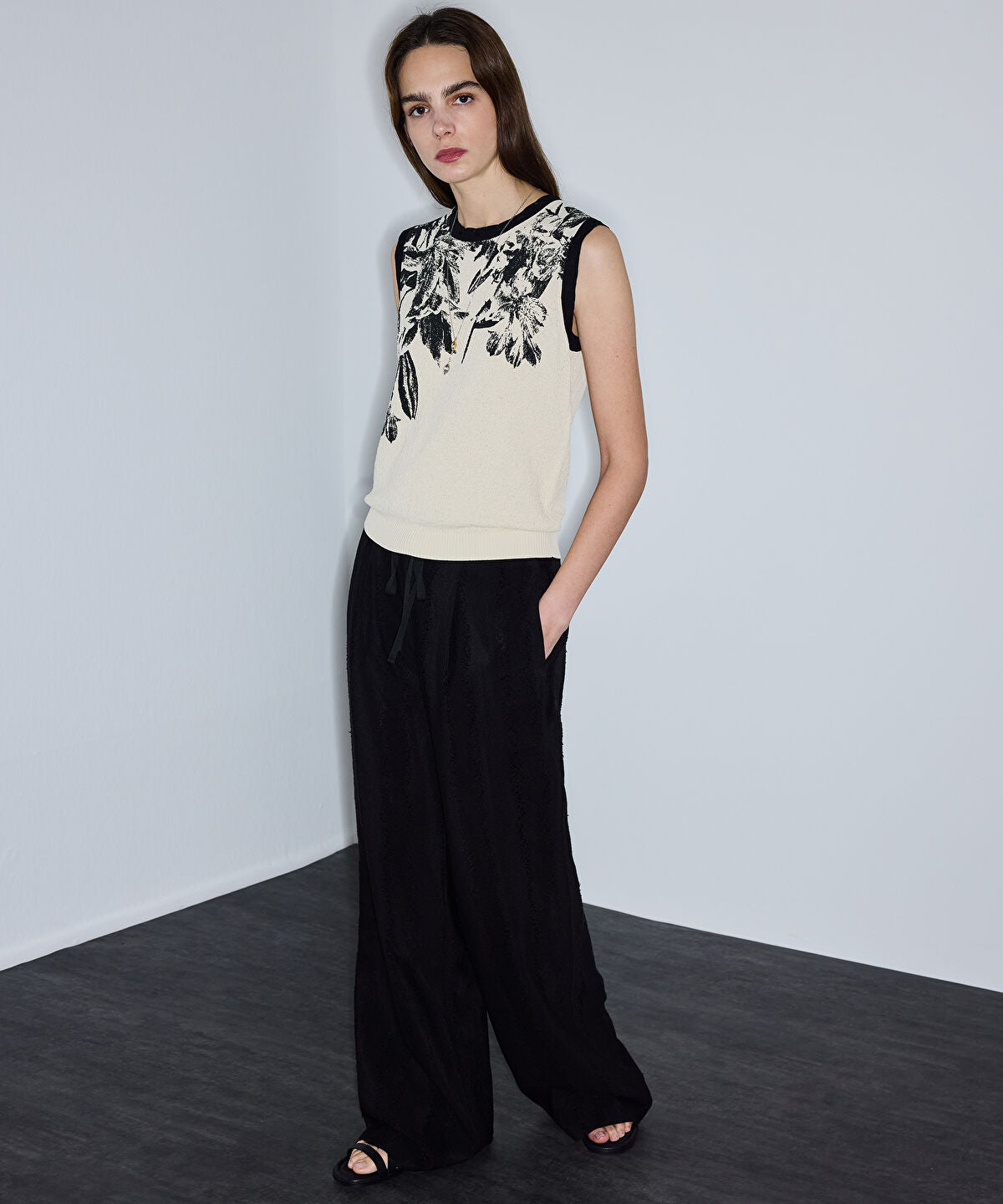 Zoomed Floral Print Knit Top