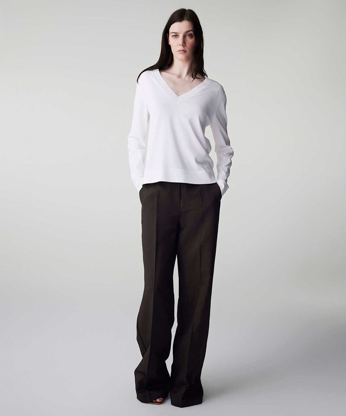 V-Neck Basic Knit Top