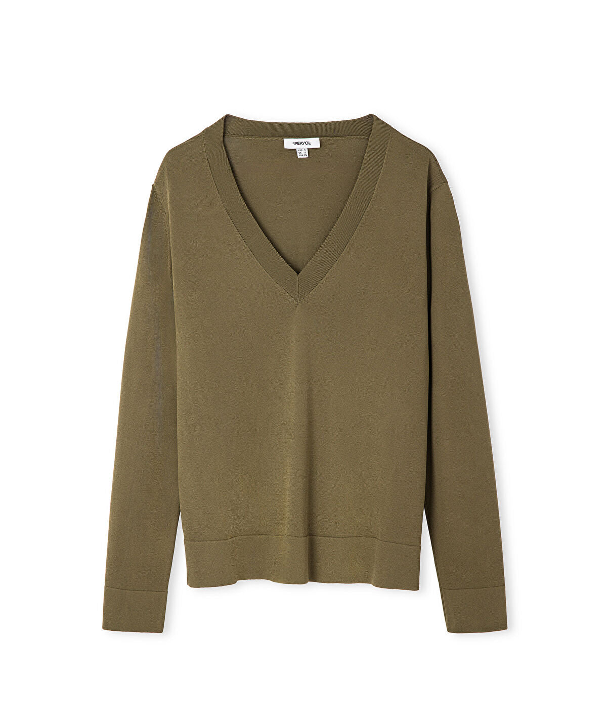 Zoomed V-Neck Basic Knit Top