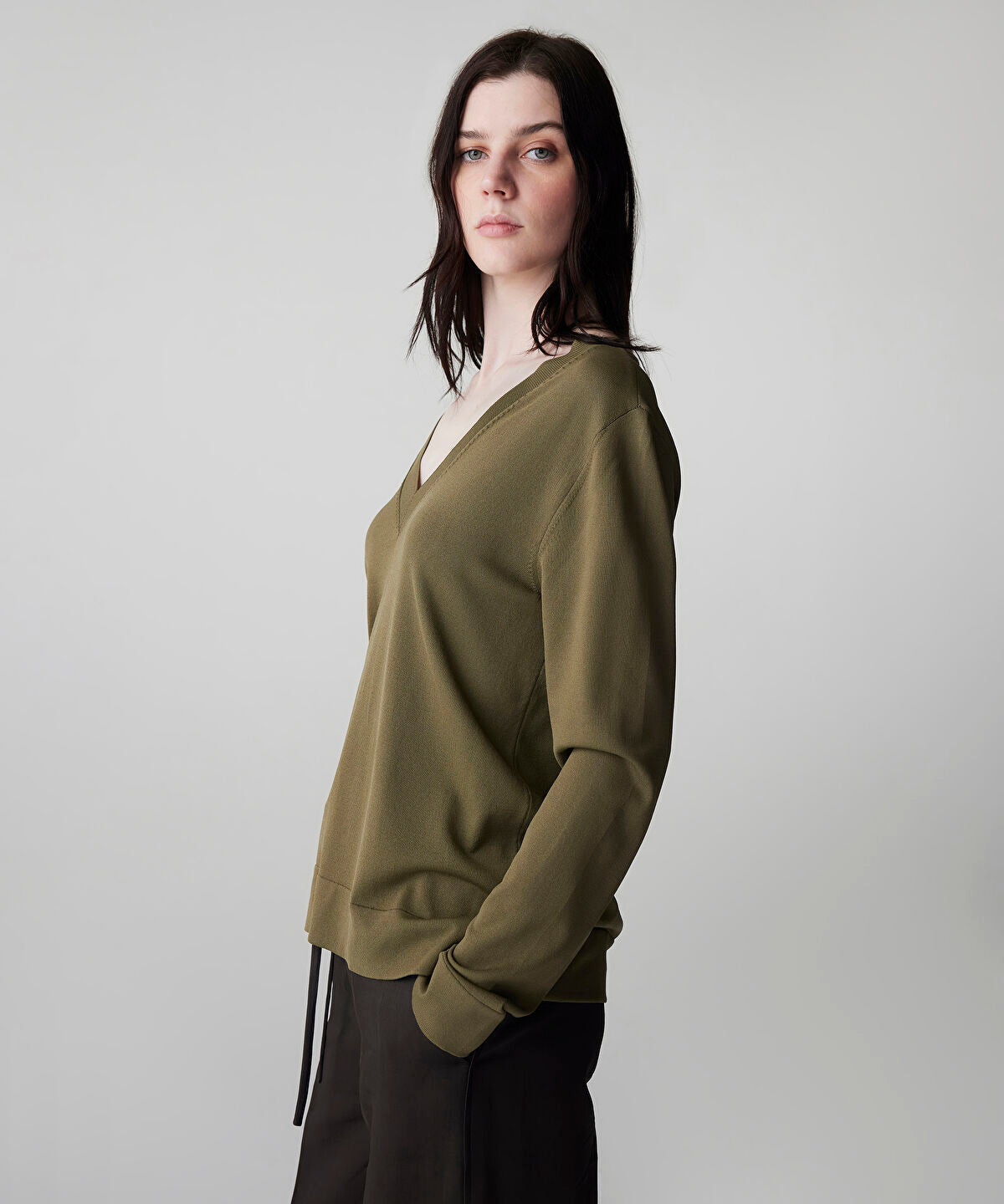 V-Neck Basic Knit Top