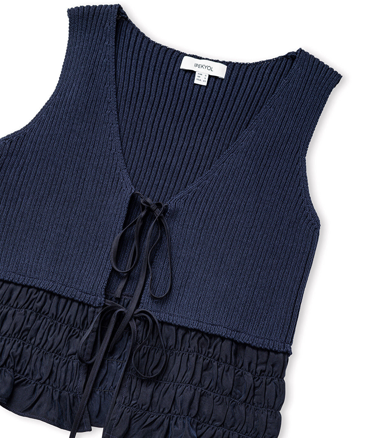 Zoomed Mixed Knit Top