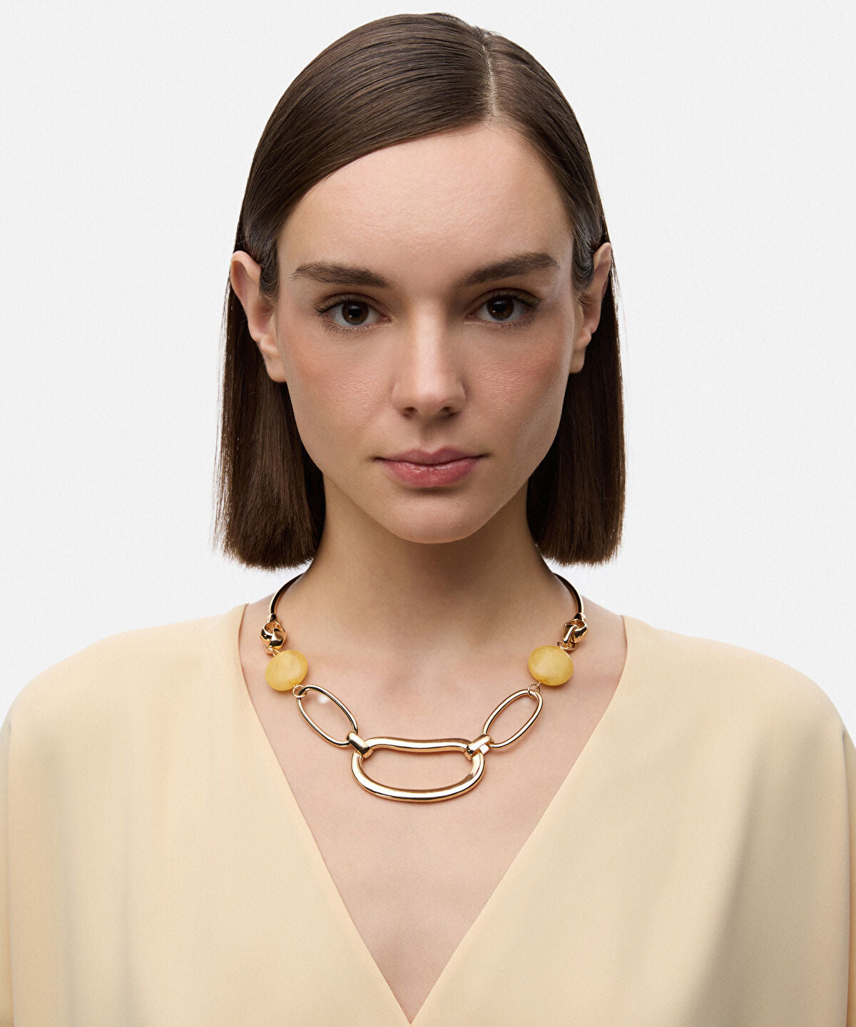 Zoomed Interlocking Rigid Necklace