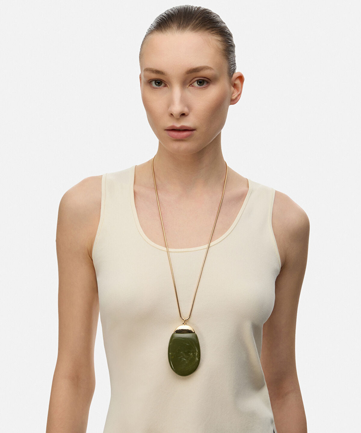 Zoomed Resin Pendant Long Necklace
