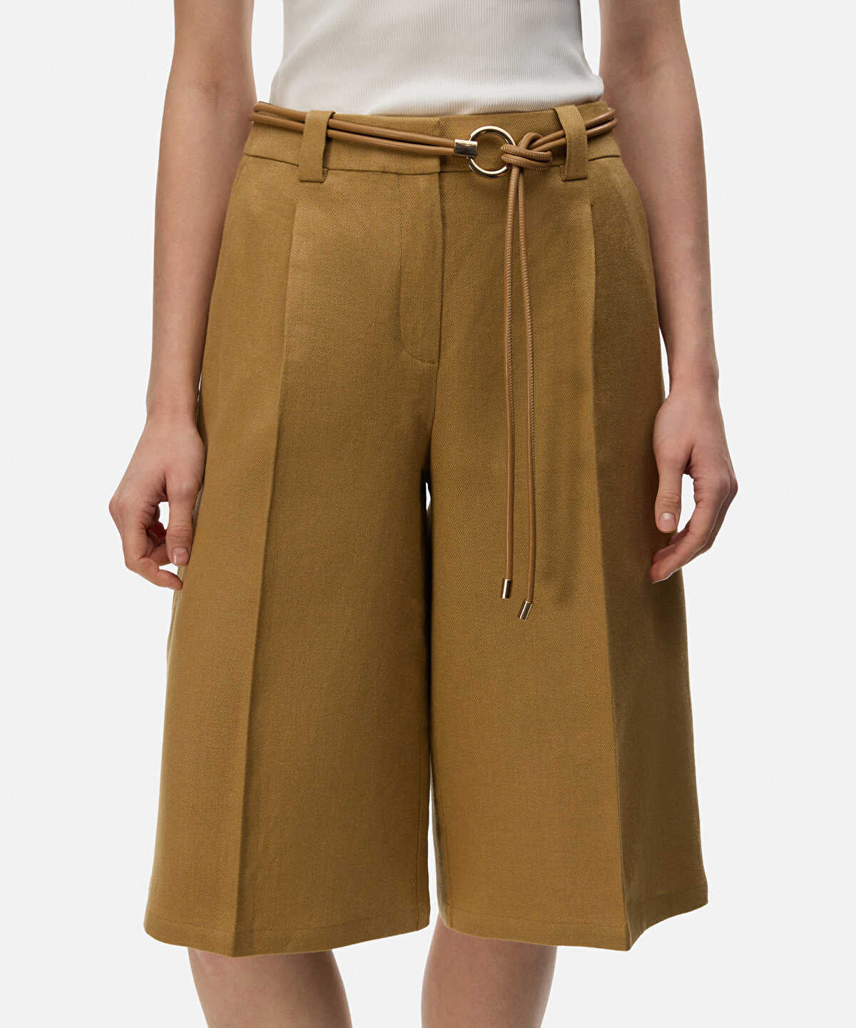 Zoomed Round Buckle Cord Belt