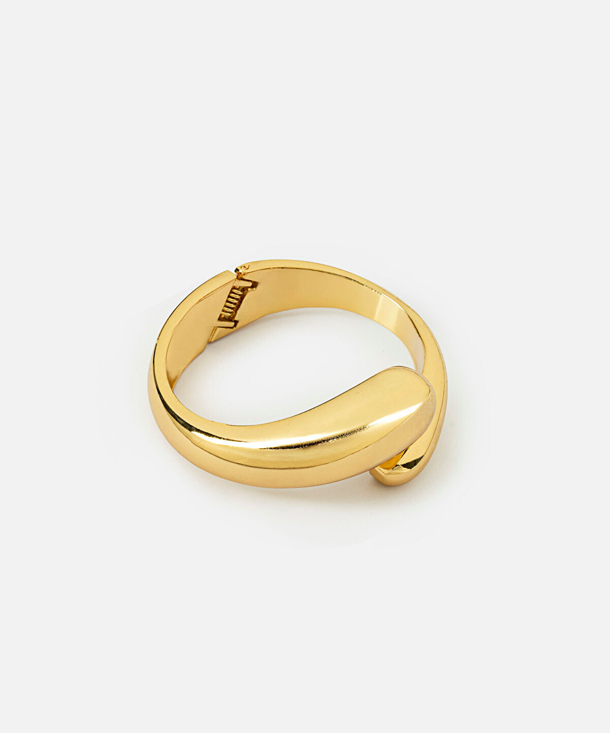 Zoomed Sculpted Metal Bracelet