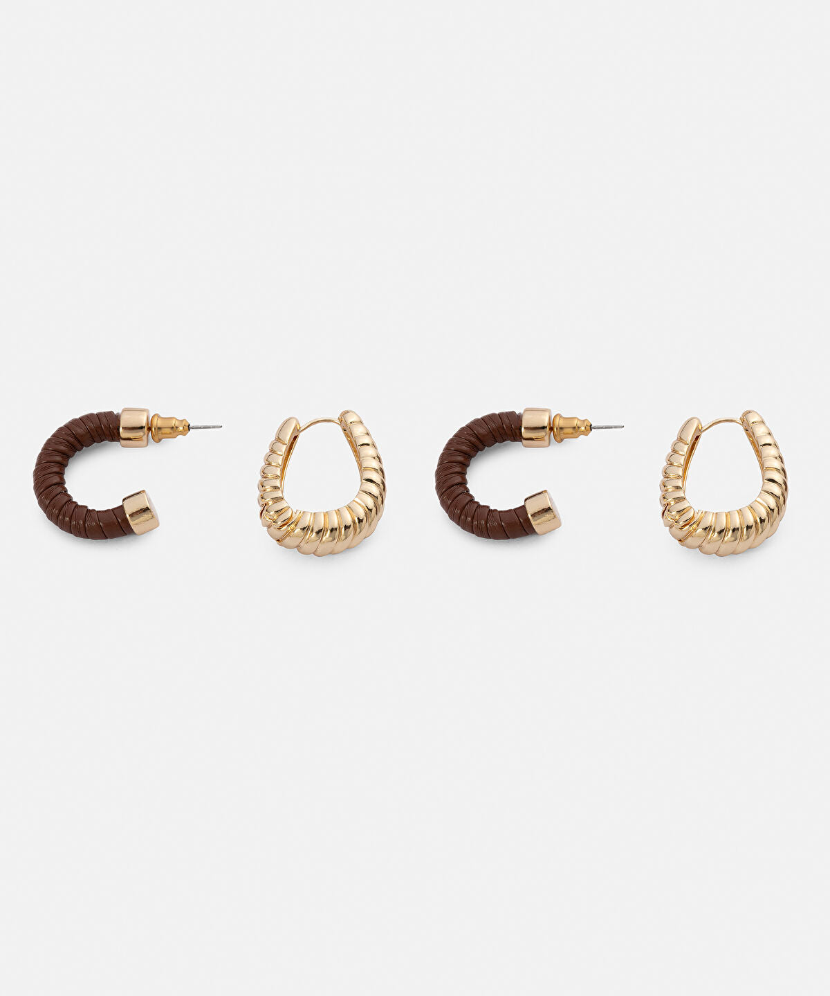 Zoomed Pack of Two Earrings