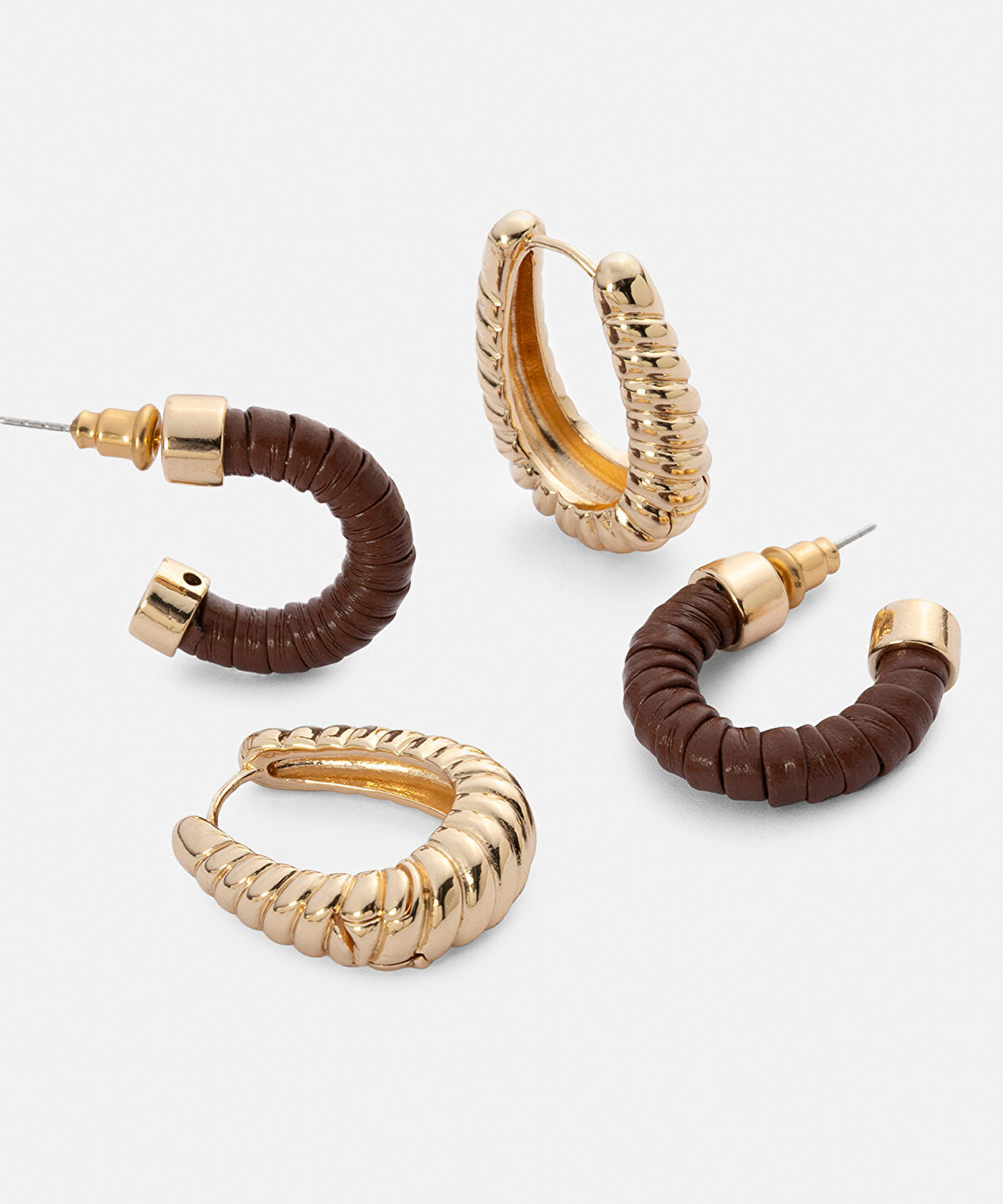Zoomed Pack of Two Earrings