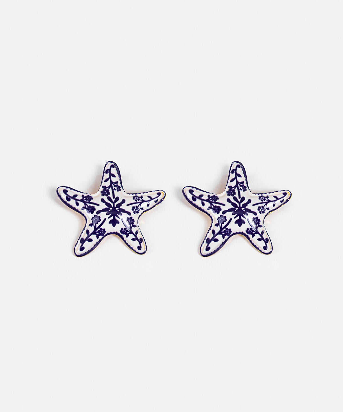 Zoomed Patterned Starfish Earrings
