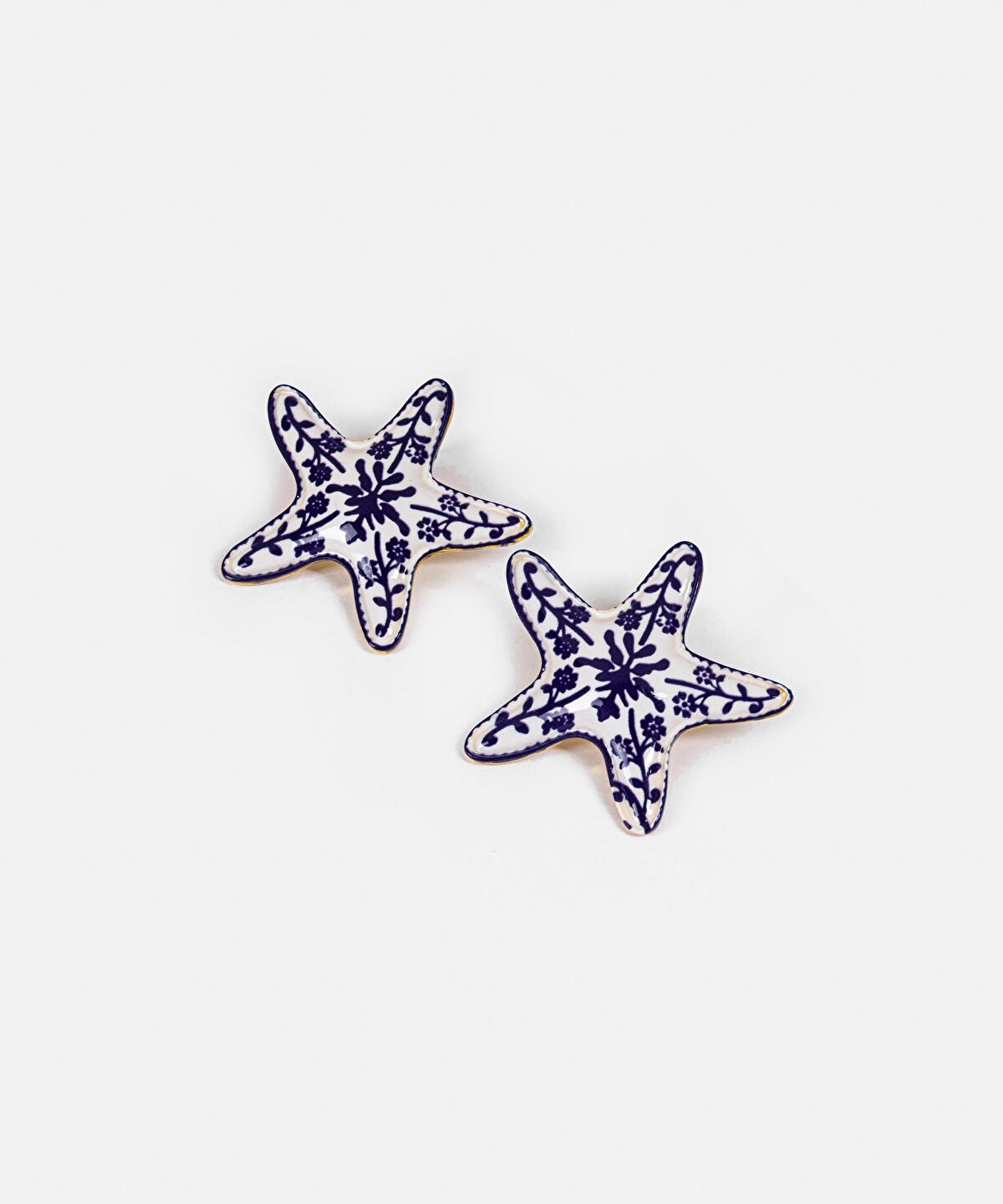Zoomed Patterned Starfish Earrings