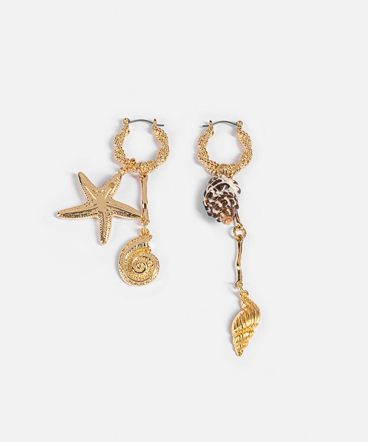 Zoomed Marine Inspired Asymmetric Earrings