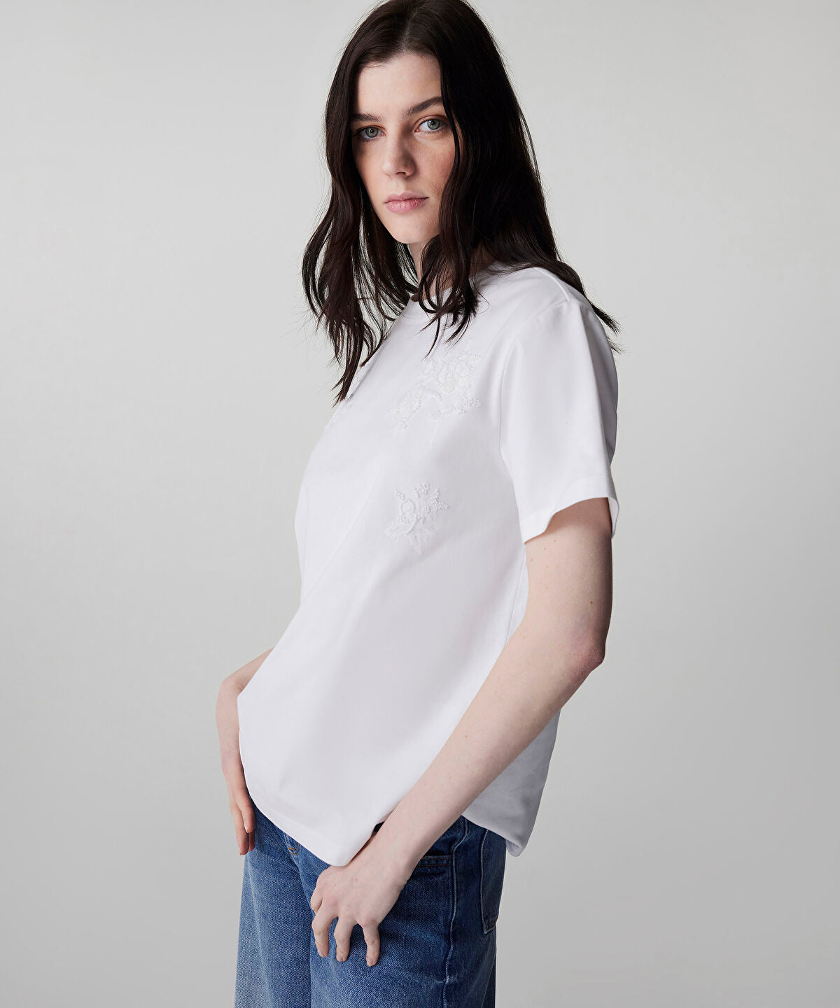 Zoomed Floral Embroidery T-Shirt