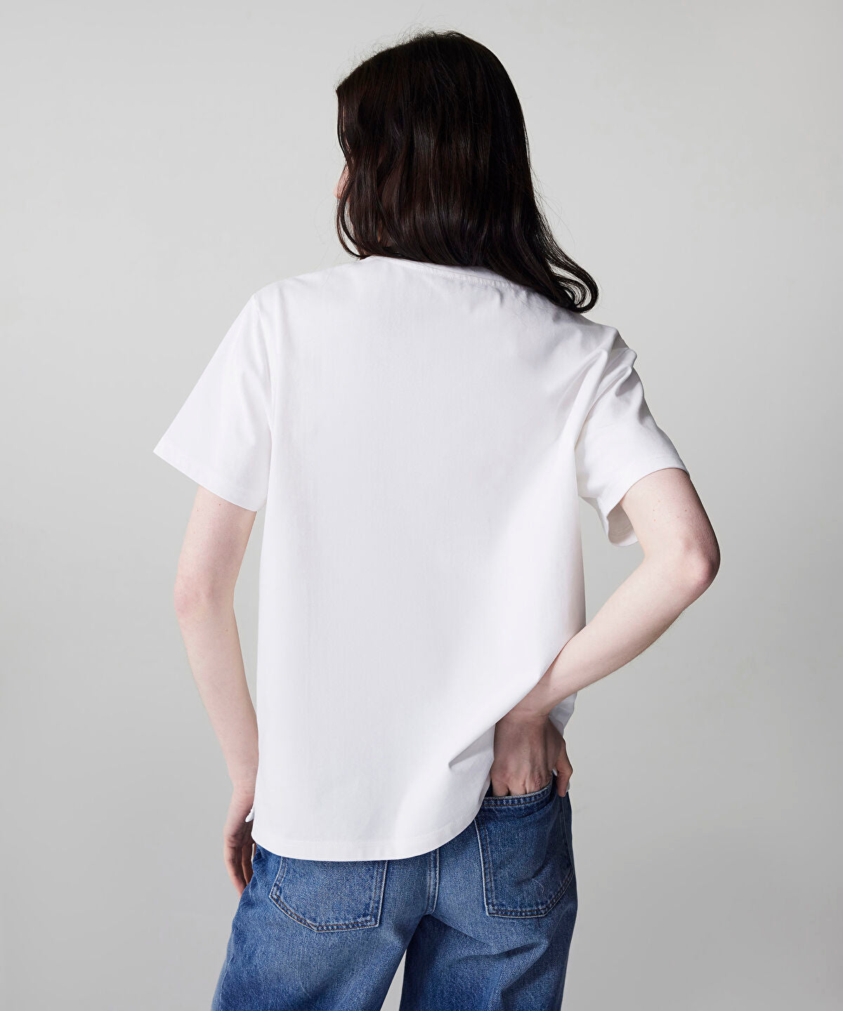 Zoomed Floral Embroidery T-Shirt
