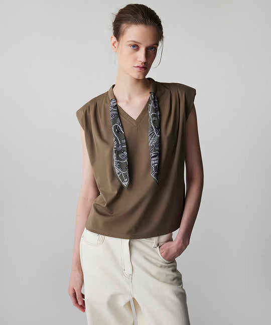 T-Shirt with Printed Scarf