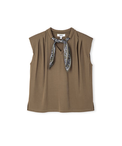 T-Shirt with Printed Scarf