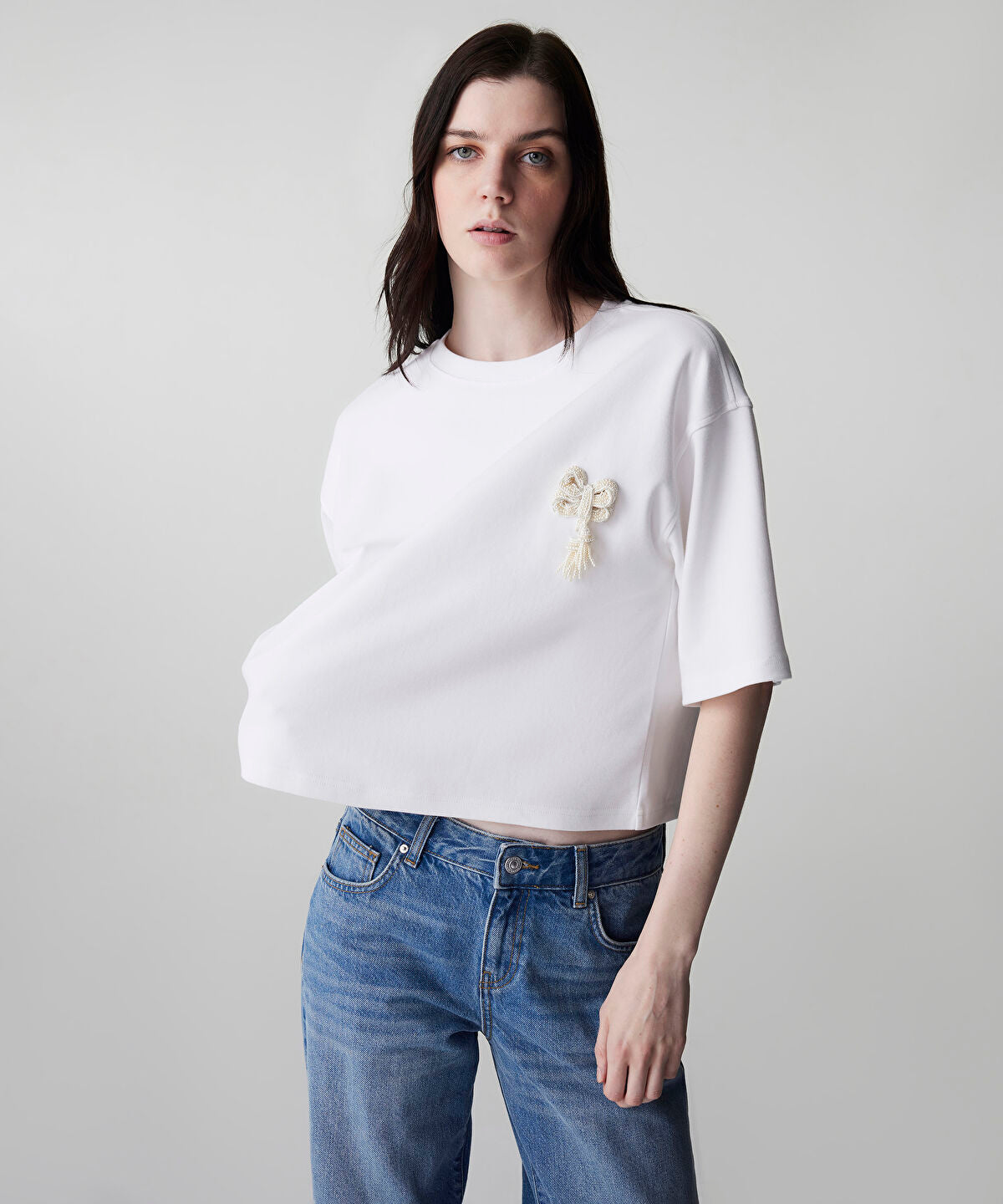 Zoomed T-Shirt with Faux Pearls