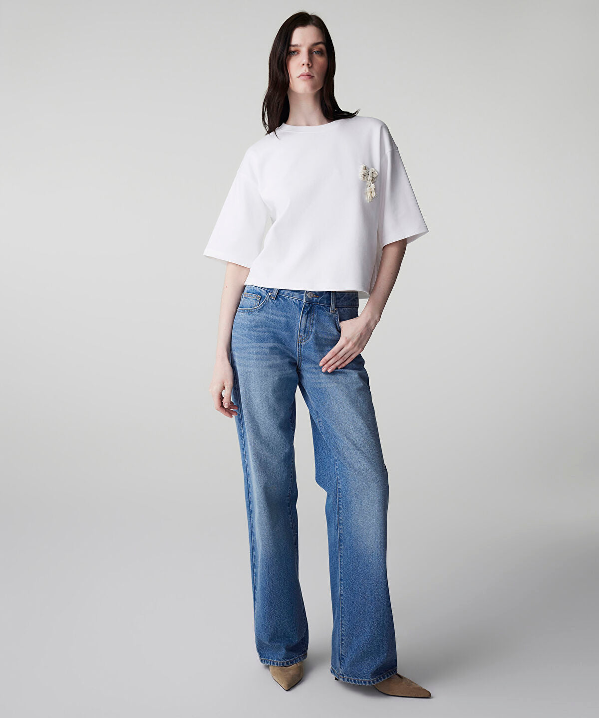 Zoomed T-Shirt with Faux Pearls
