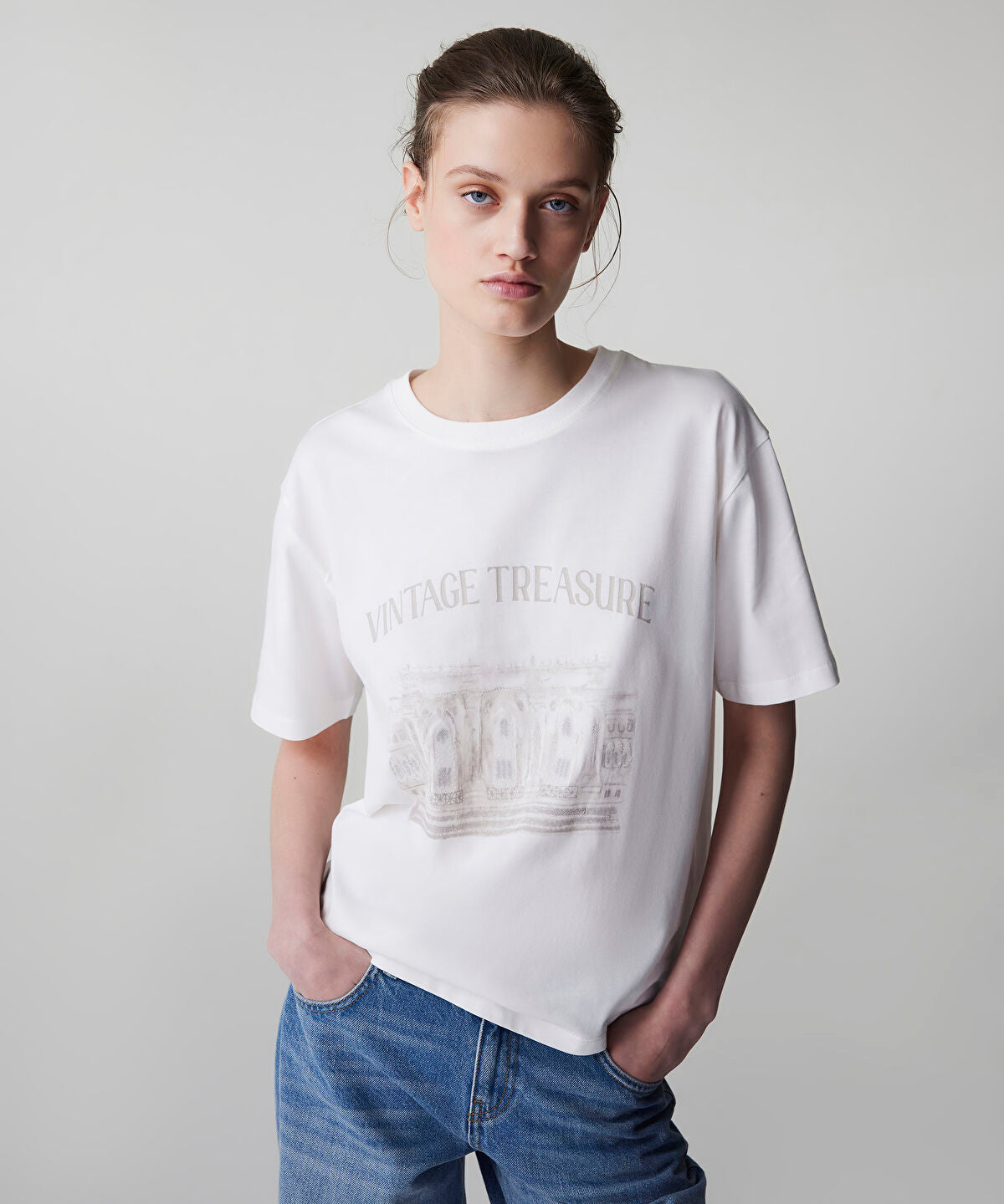 Zoomed Caviar Beaded T-Shirt