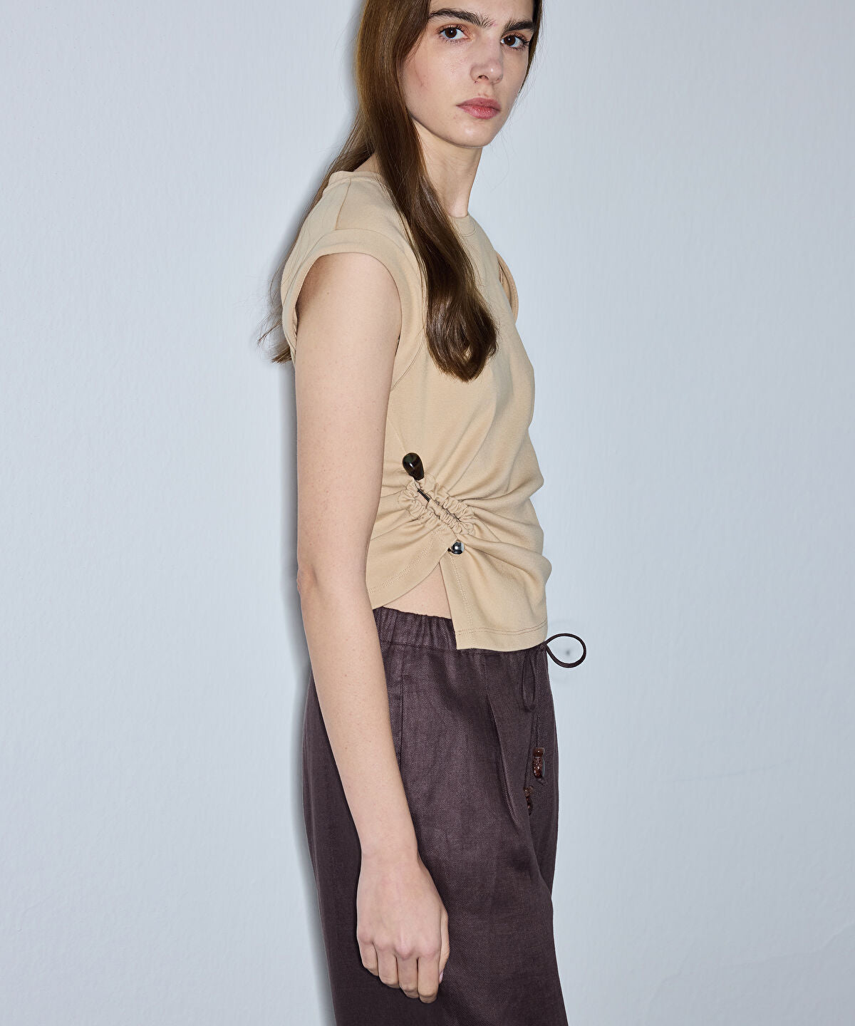 Zoomed Asymmetric Gathered T-Shirt