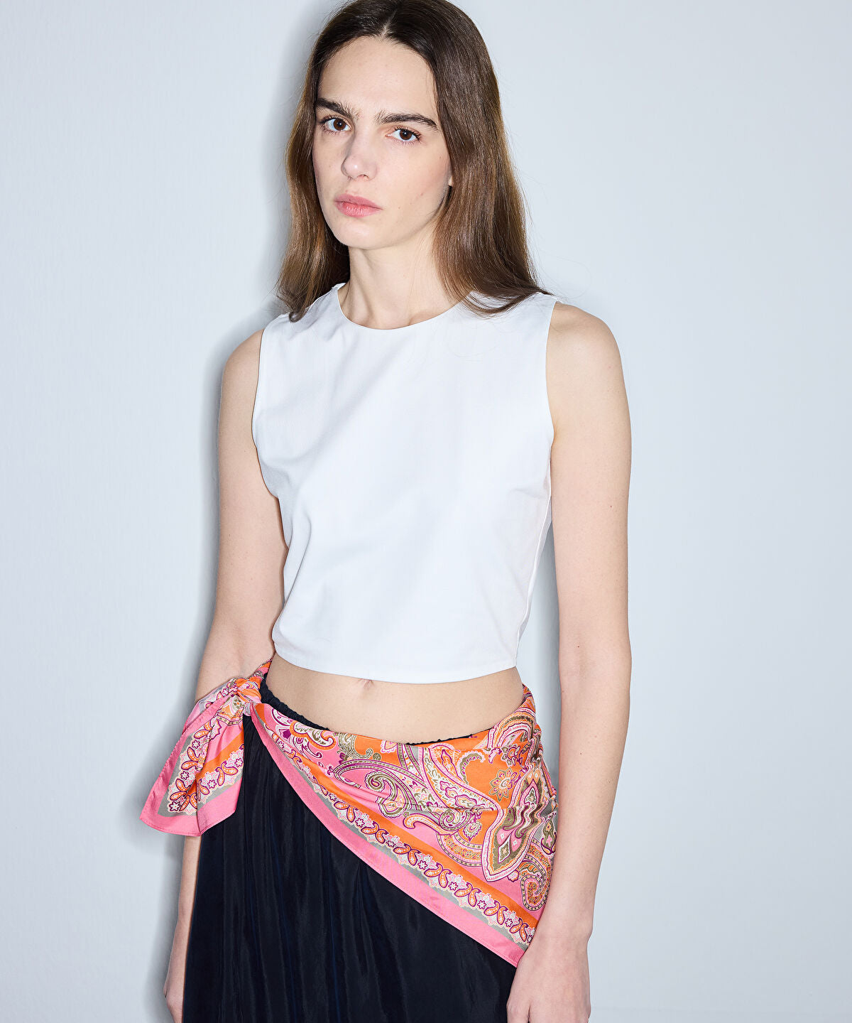 Zoomed Crew Neck Cropped T-Shirt