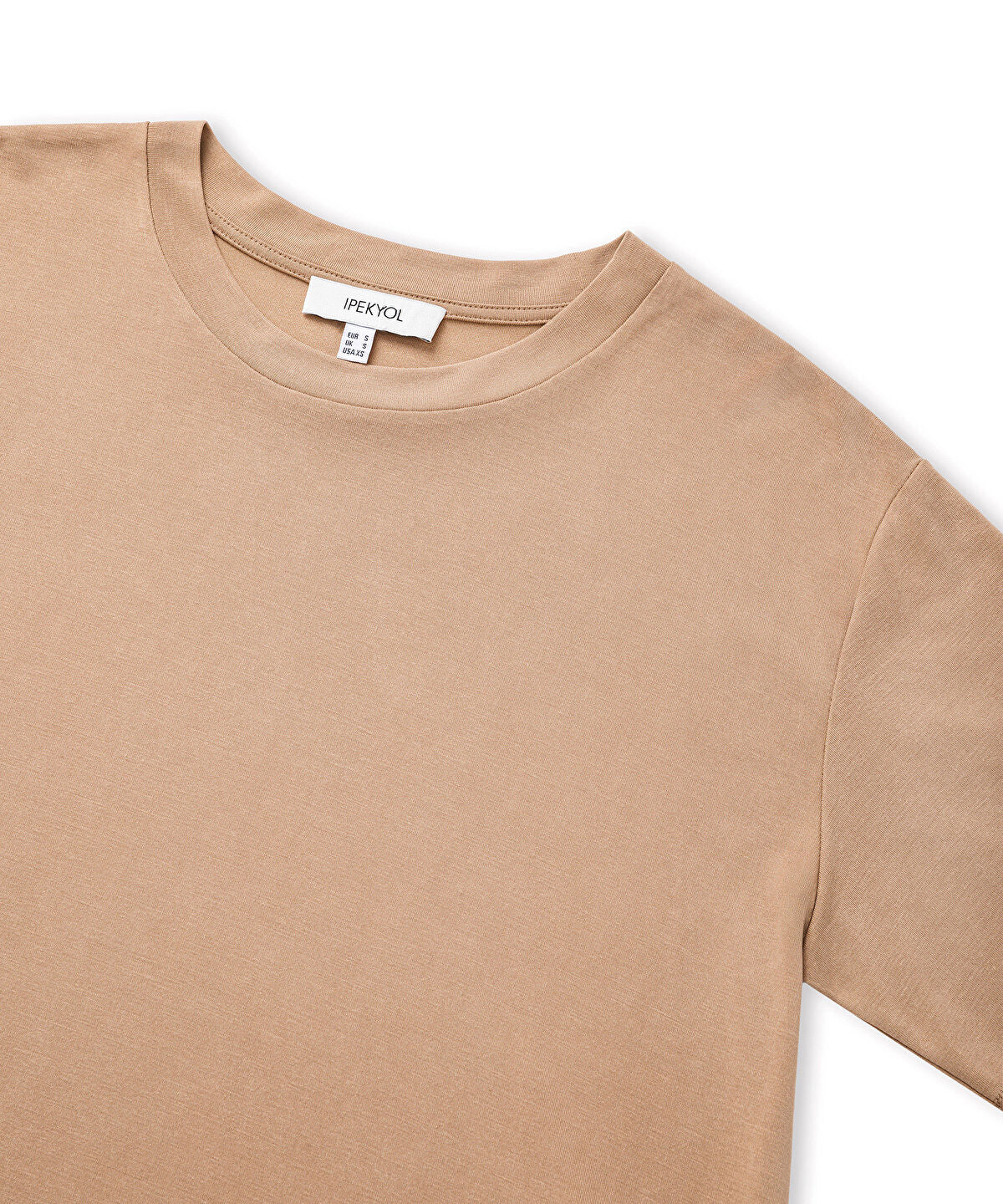 Zoomed Basic T-Shirt